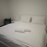 Artist Hotel *