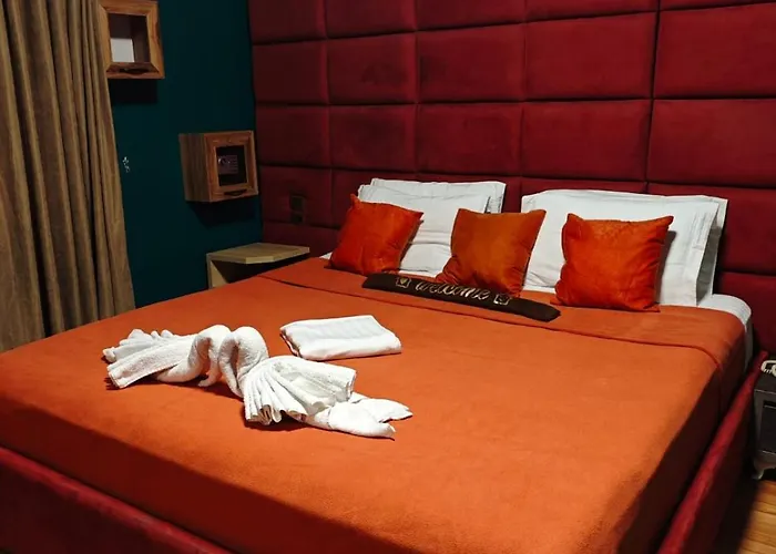 Artist * تيرانا