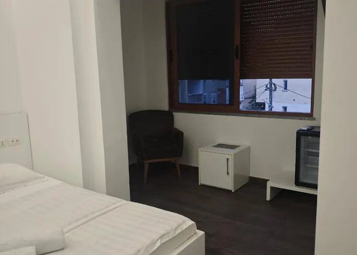 Artist * تيرانا